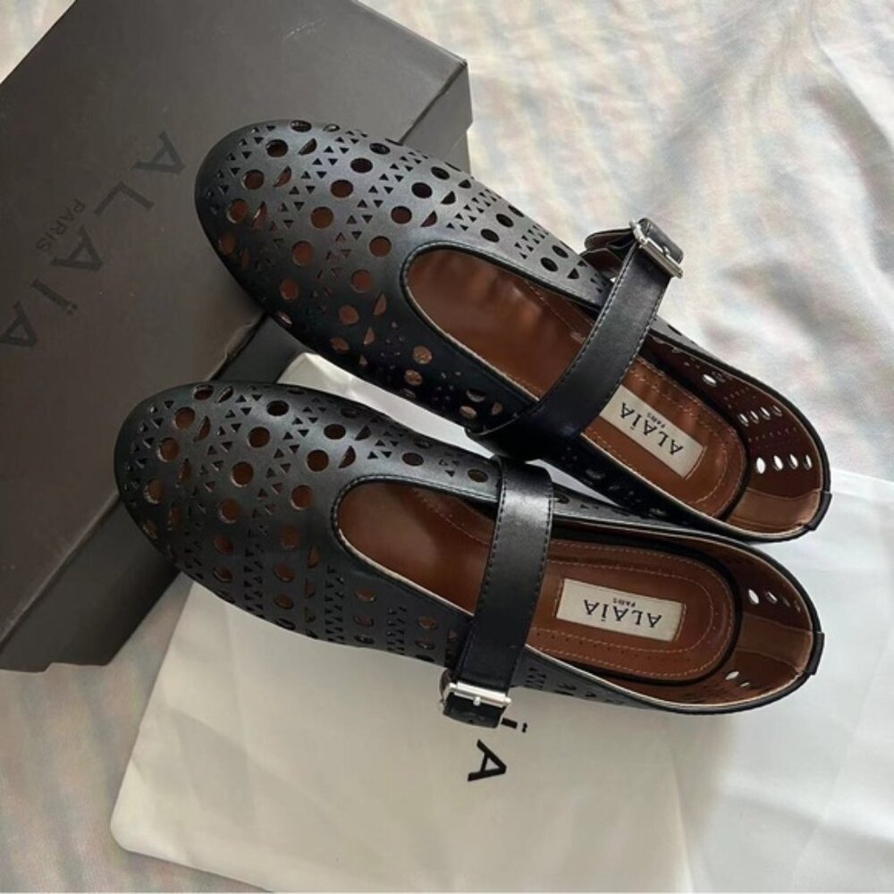 Alaia Vienne Cutout Mary Jane Ballerina Flats - Noir